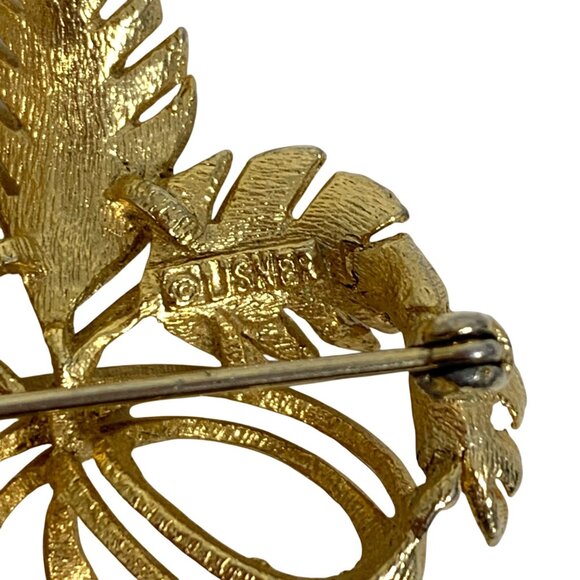 Vintage LISNER Gold Tone Textured Brooch Pin 3D Berries / Cones Flowers Leaves - Picture 7 of 8